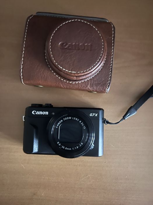 Canon g7x mark II + cartao SD 32gb + capa
