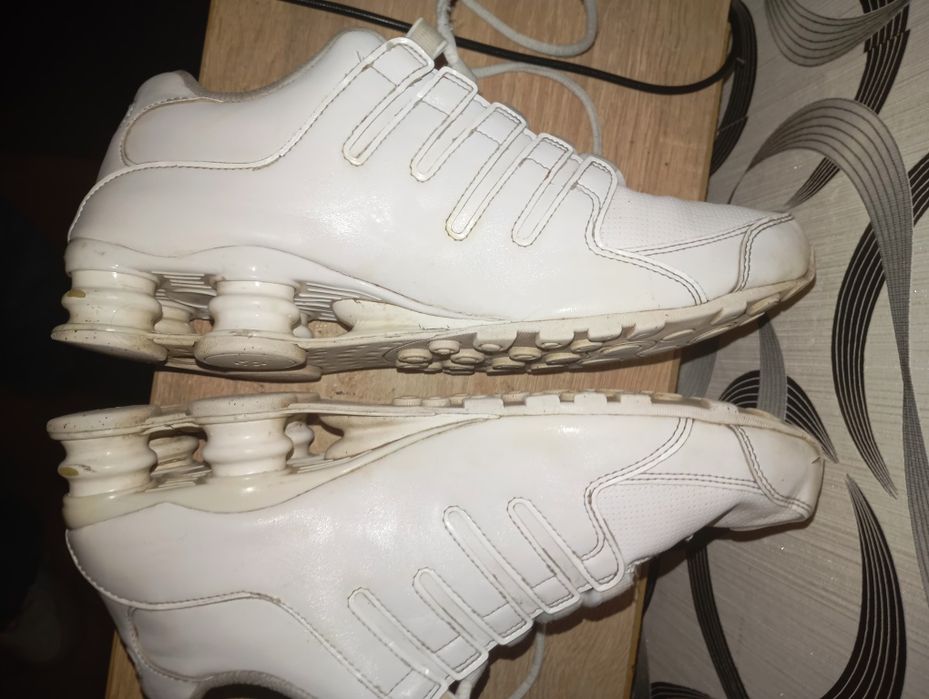 Кроссовки Nike Shox белые 42