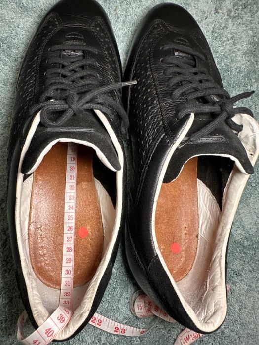 Чорні шкіряні туфлі Santoni