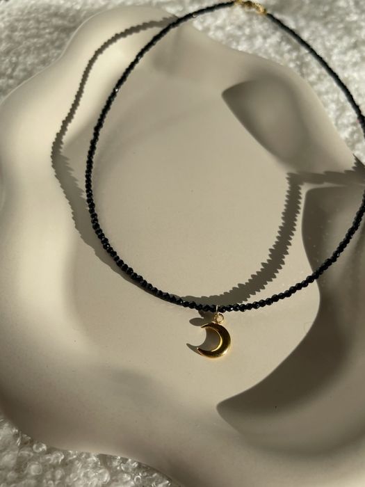 Czarny turmalin naszyjnik choker z kamieni zawieszka księżyc talizman