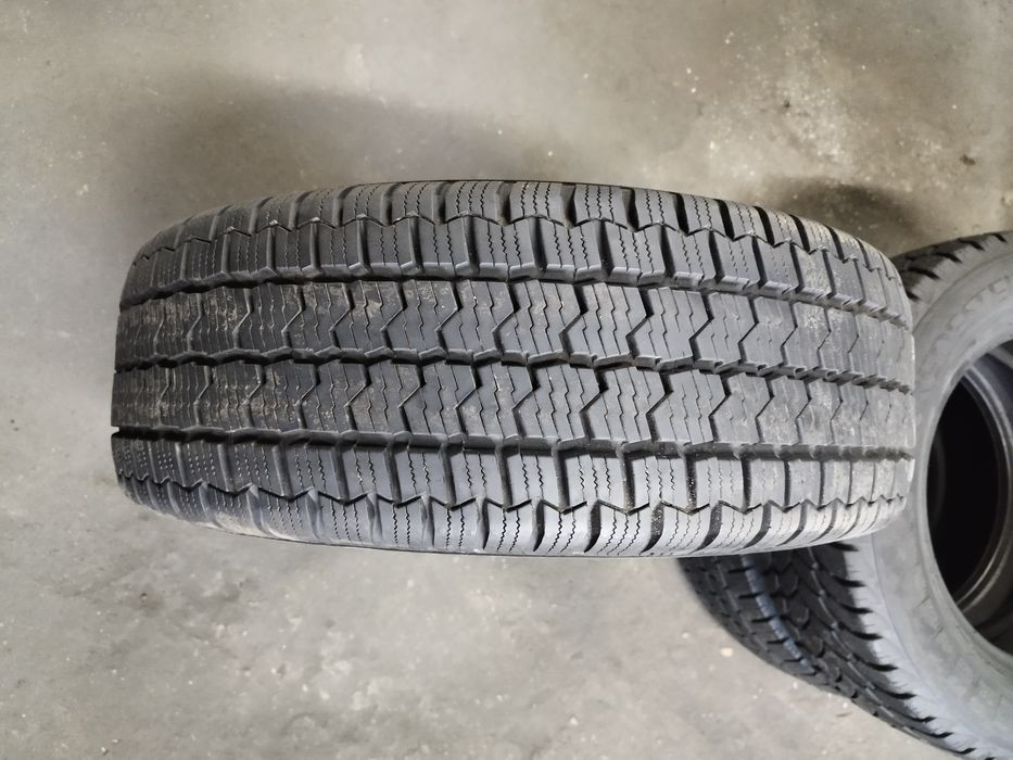 235/65 R16 C Continental wielosezon