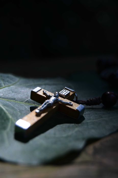 Terço Castanho feito à mão