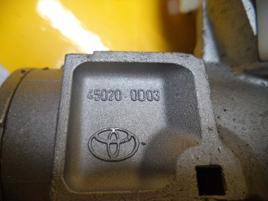 Замок зажигания Toyota Yaris 2 з 06-11 р.в.