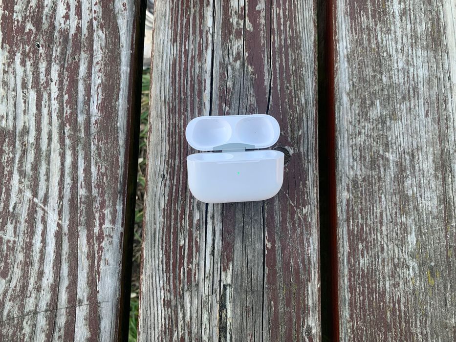 Etui ładujące do AirPods Pro 2