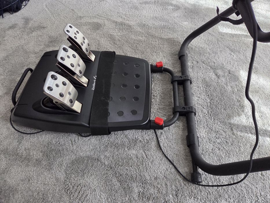 Playseat Challenge + Logitech G29 + Shifter