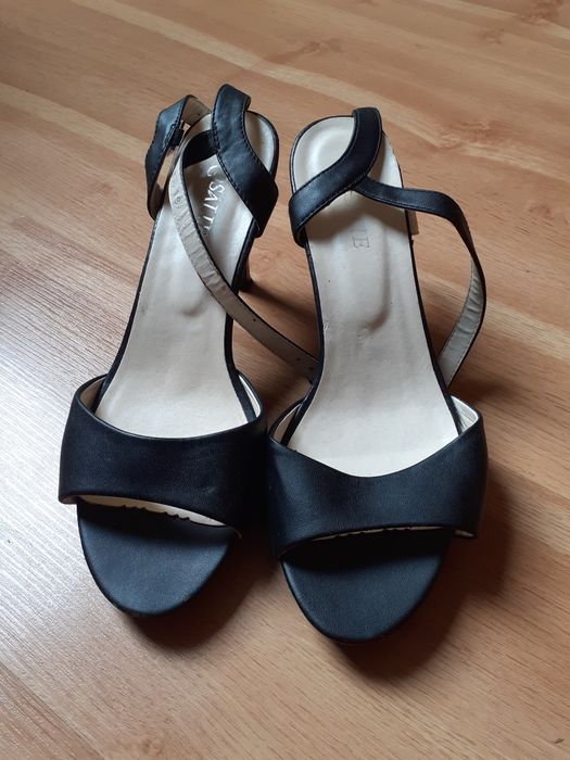 Buty sandałki na obcasie Rosalie