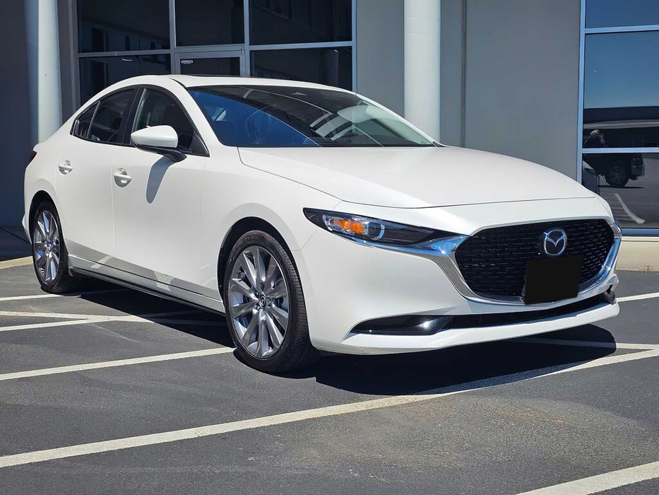 Mazda 3 Preferred      2025