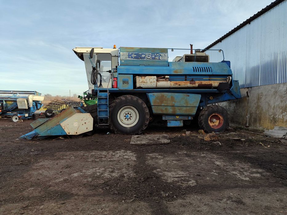 Комбайн Славутич