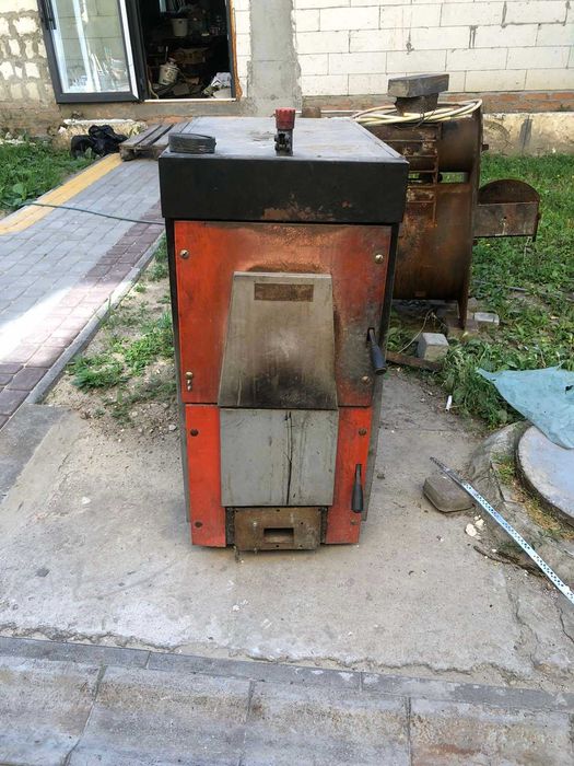 Продам котел твердопаливний