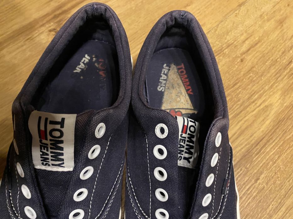Tommy  Hilfiger tenisówki rozmiar  41 wkładka 25,8