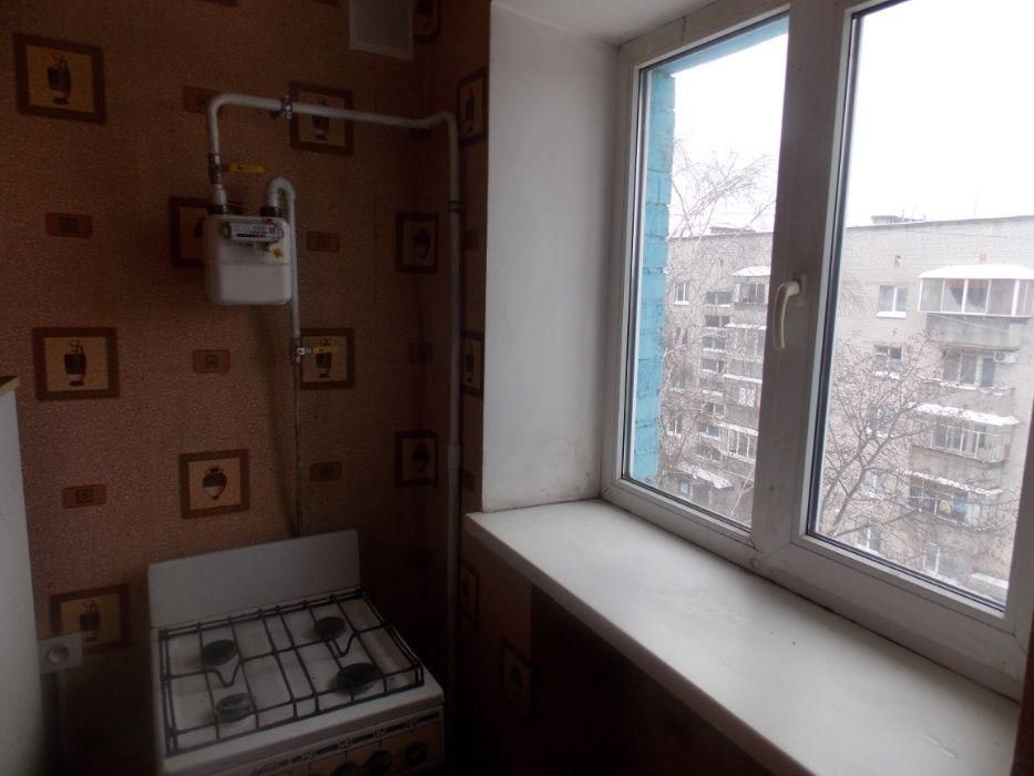 Продам 1-к. квартиру (гостинка) центр Броварів, Незалежності