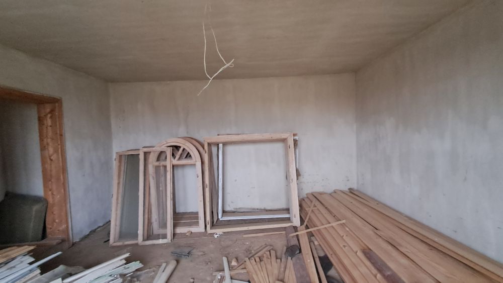 Продається великий будинок в смт Отинія _vv