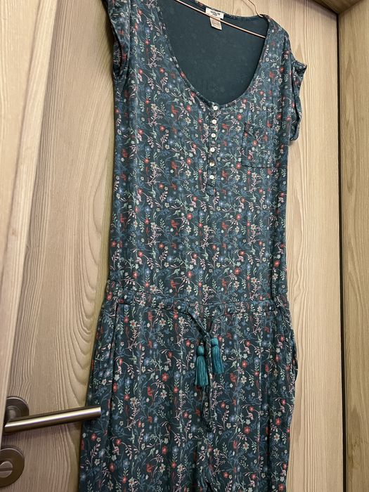 Macacão La Redoute azul com flores