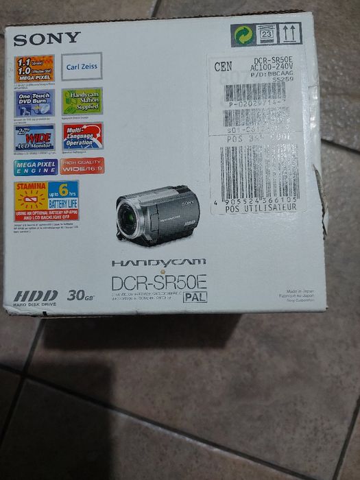 Máquina Sony modelo DCR-SR50E