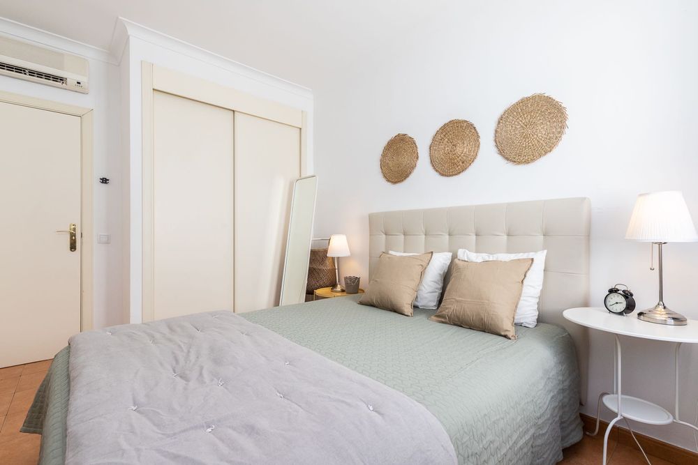 Apartamento T1 Inserido no Golden, Barco, Piscinas e Jacuzzi incluido