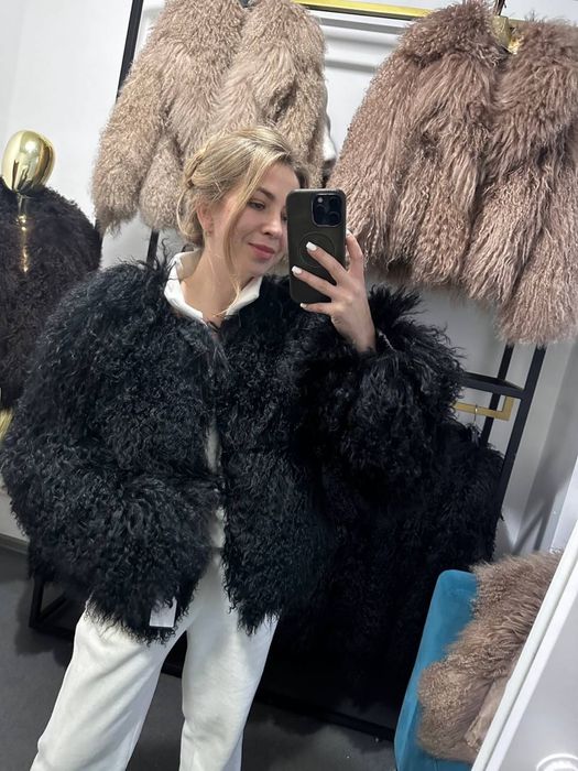 Шуба лама з натурального хутра