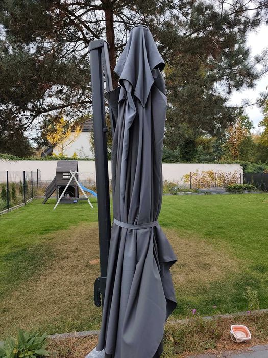 Parasol ogrodowy używany