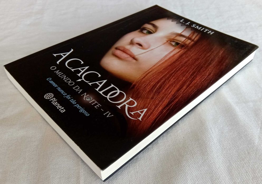 Livros de L.J Smith Mundo da Noite 4 volumes (Preço Conj)