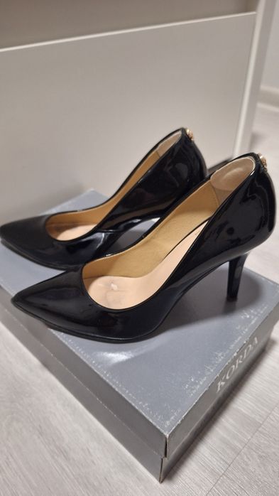 Czarne Szpilki Lewski