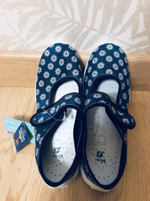 Тапочки на дівчинку.
