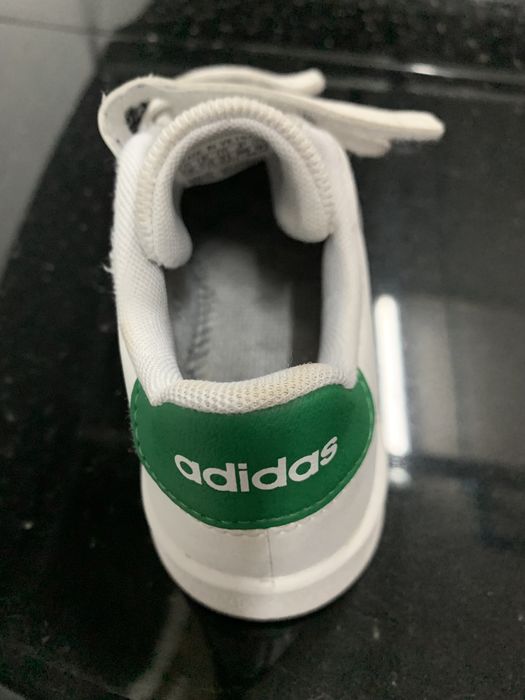 Sapatilhas adidas tamanho 30