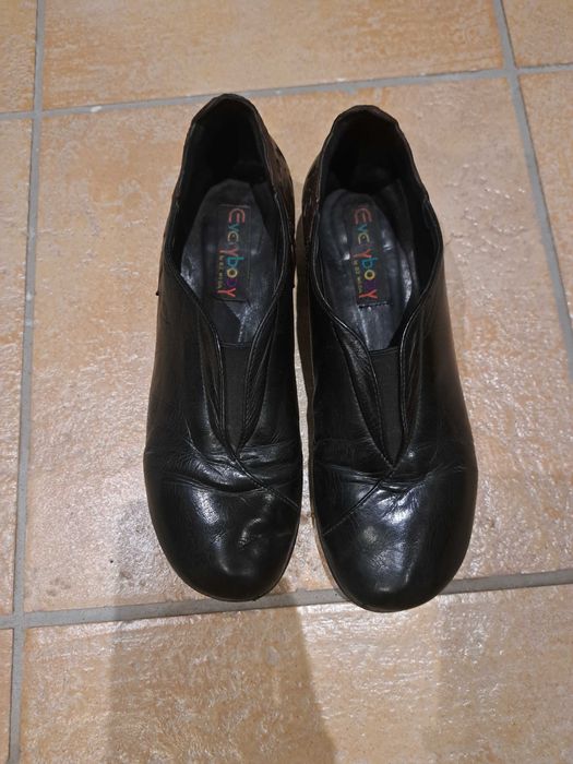 Sapatos Pretos Mulher