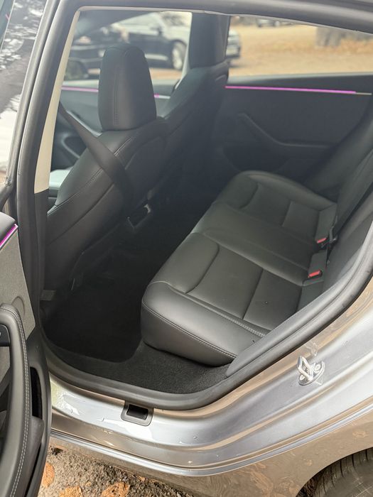 Tesla Model 3 , 2025