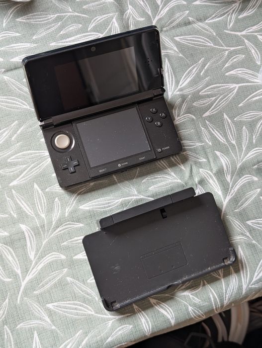 Nintendo 3DS, 16GB SD, Luma CFW BDB stan