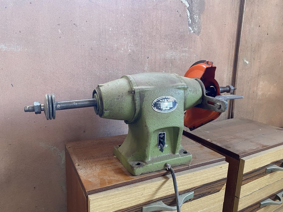 Motor de polir trifásico