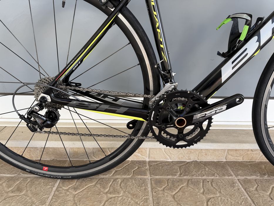 Bicicleta de estrada em carbono - 11v