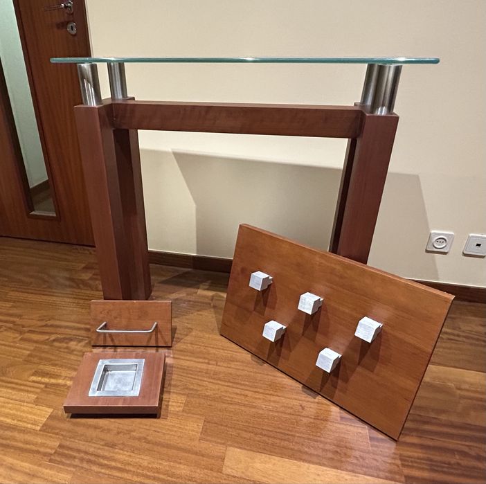 Movel para a entrda com bengaleiro