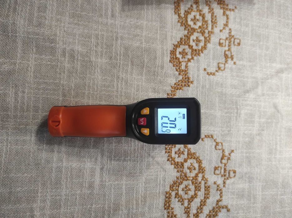 Инфракрасный бесконтактный пирометр термометр NJTY T600. -50 ~ +600°С