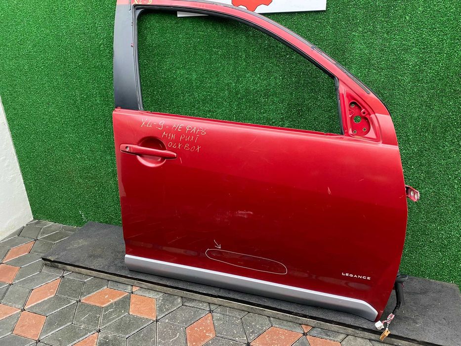Дверка передня права Mitsubishi Outlander XL