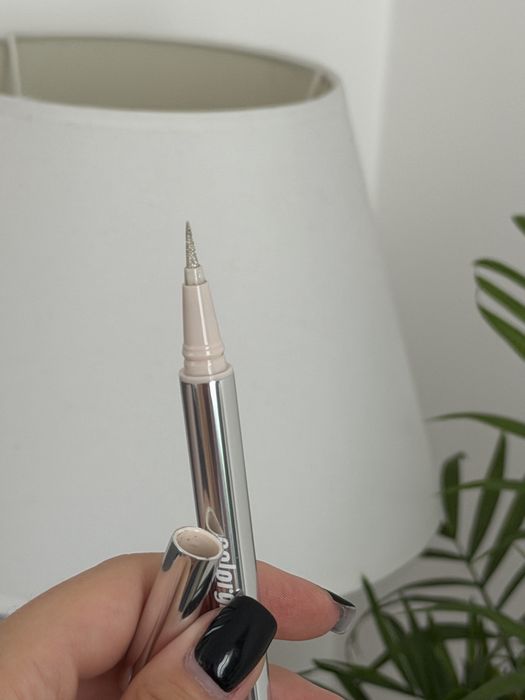 Colorgram koreański eyeliner silver tear srebrny
