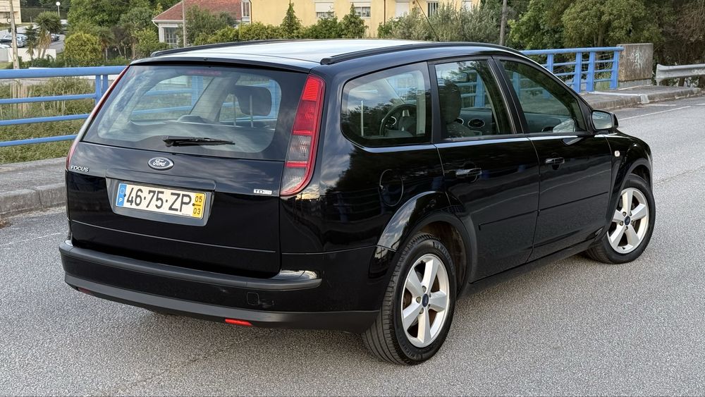 Ford Focus 1.6TDCi 110cv - Nacional - Muito Nova