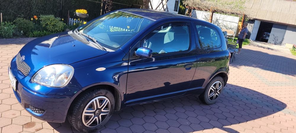 Toyota yaris 2004
