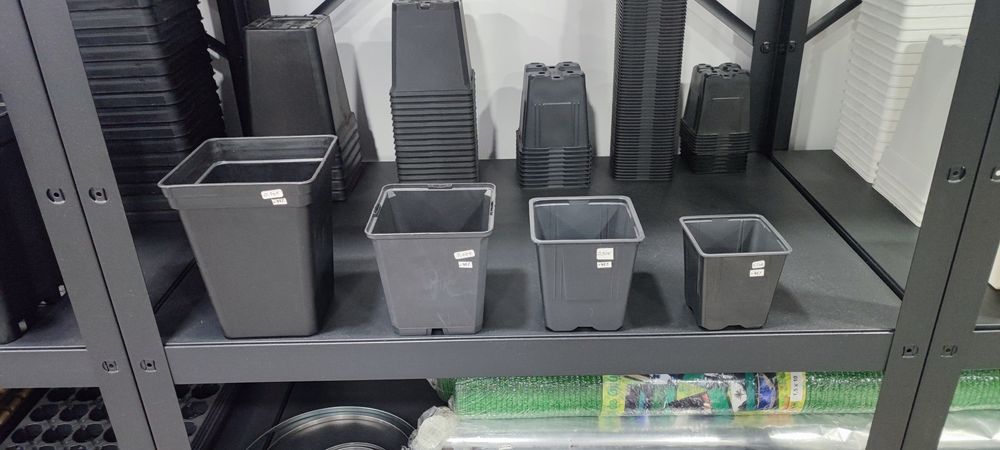 Vasos e Pratos Plástico 50% desconto  Pretos e brancos Vários tamanhos