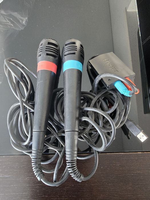Microfones sing star ps2
Com fios 10 euros
Sem fios 15 euros 
Mais por