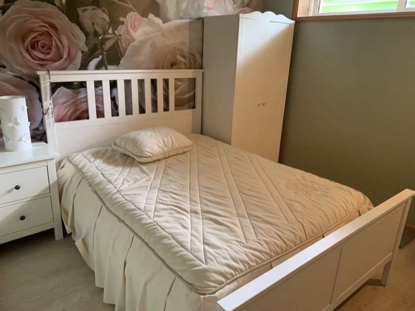 Cama de pinho branco Ikea