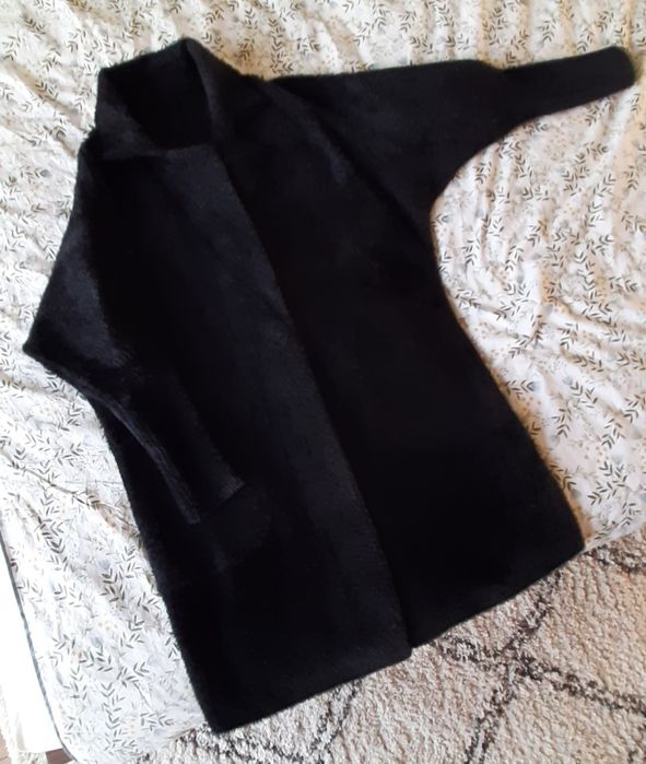 Płaszczyk mini z alpaki czarny