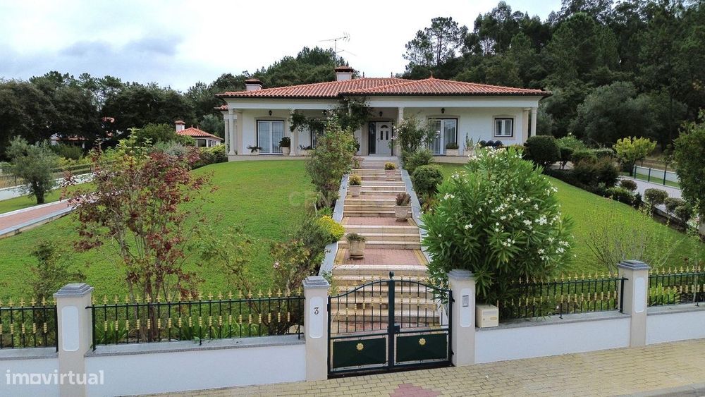 Conforto, Espaço e Natureza – Moradia T4 em Pomares, Pombal, Leiria.