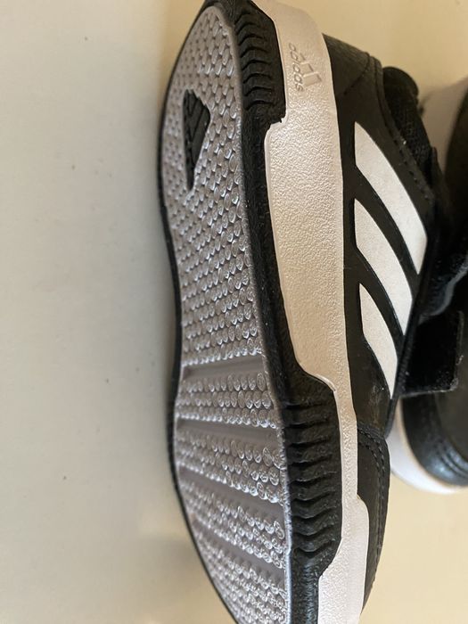 Sapatilhas Adidas novas tamanho 23