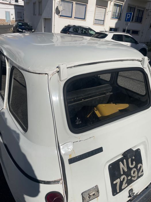 Vendo Renault 4l anda diariamente