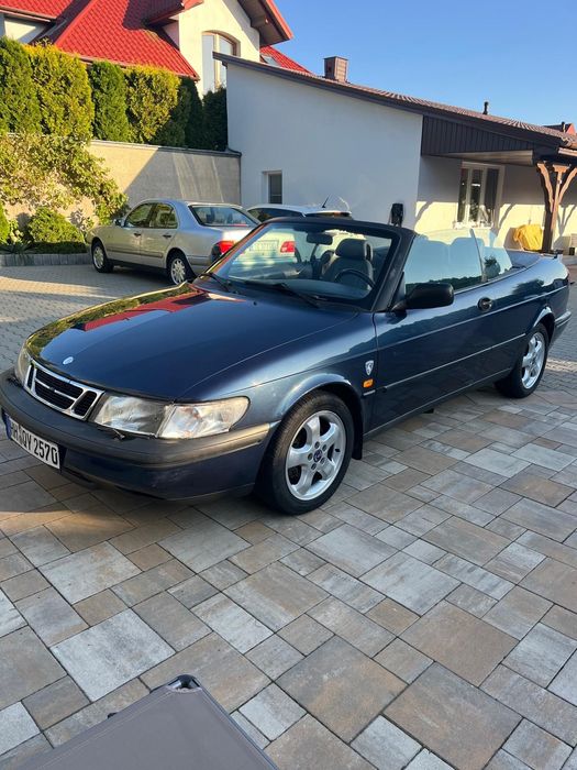 Saab 900