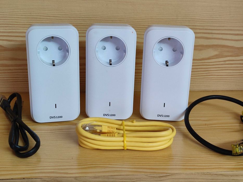3x Powerline 1200 DVS ( Devolo) MT2791