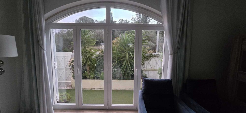 Vendo janelas usadas em bom estado (vidro duplo) diversas dimensões