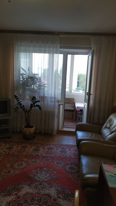 Продаю 3к/кв пл.Победы 4/9 ремонт, мебель 41500$
