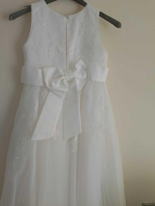 Sukienka ecru, Komunia