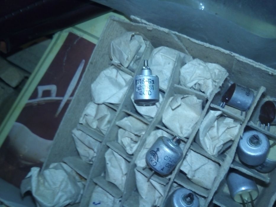 Підстроєчні 1кОм,4,7кОм