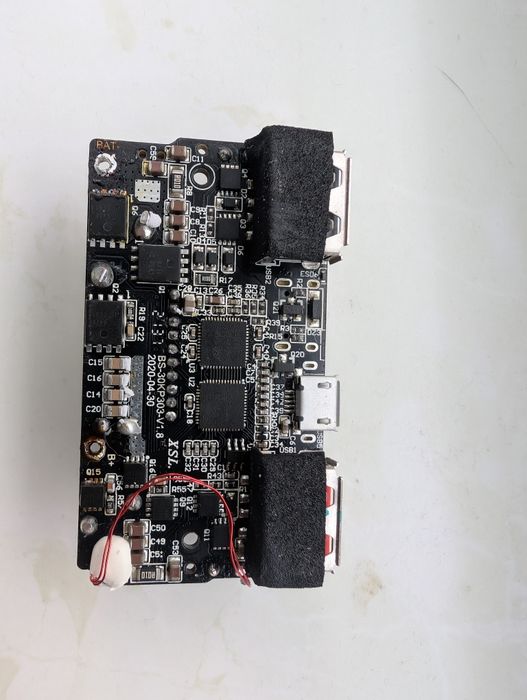 Корпус та плати від Baseus Amblight 30000 mAh 65W